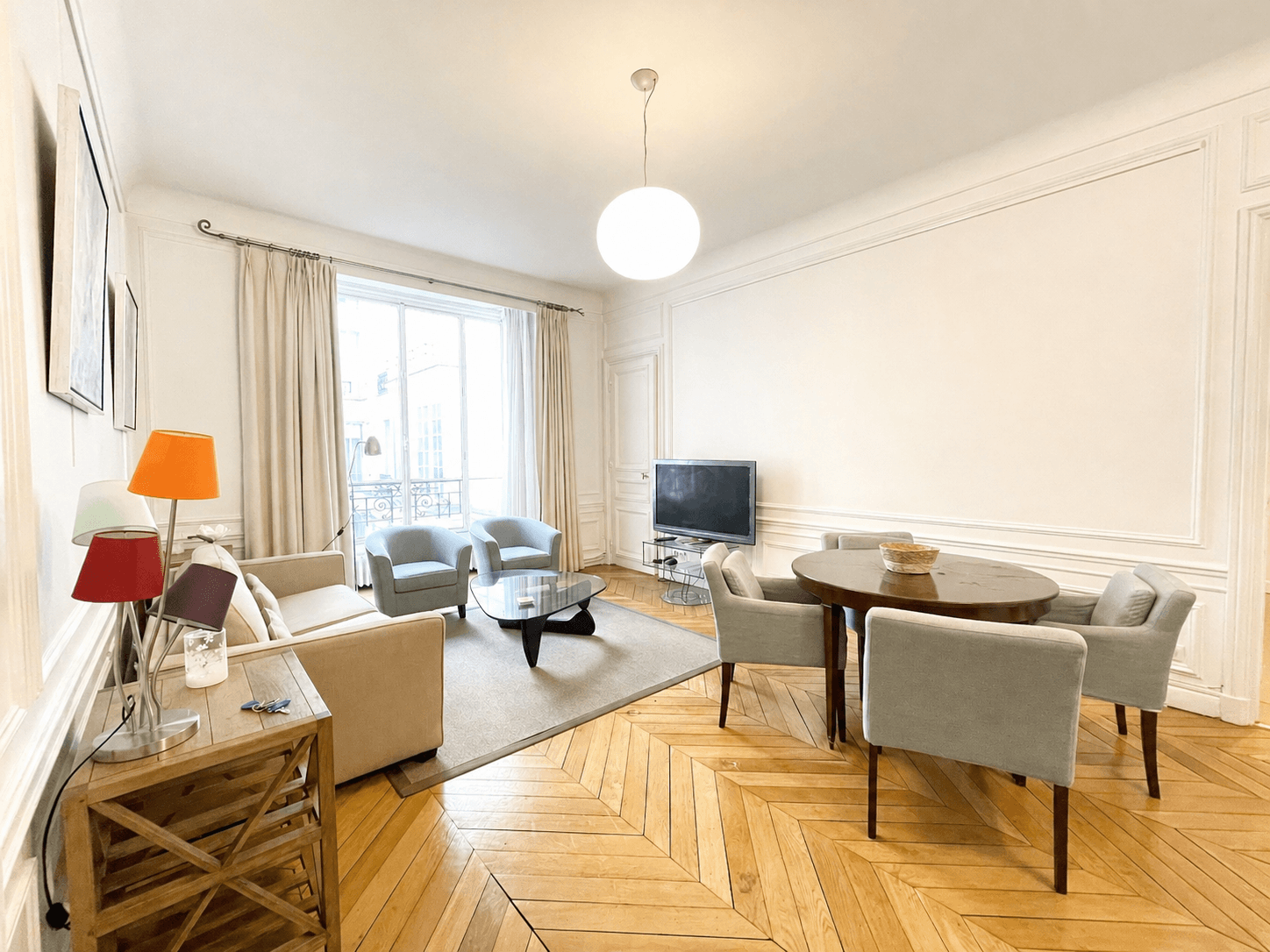 Аренда Апартаменты Меблинованная PARIS